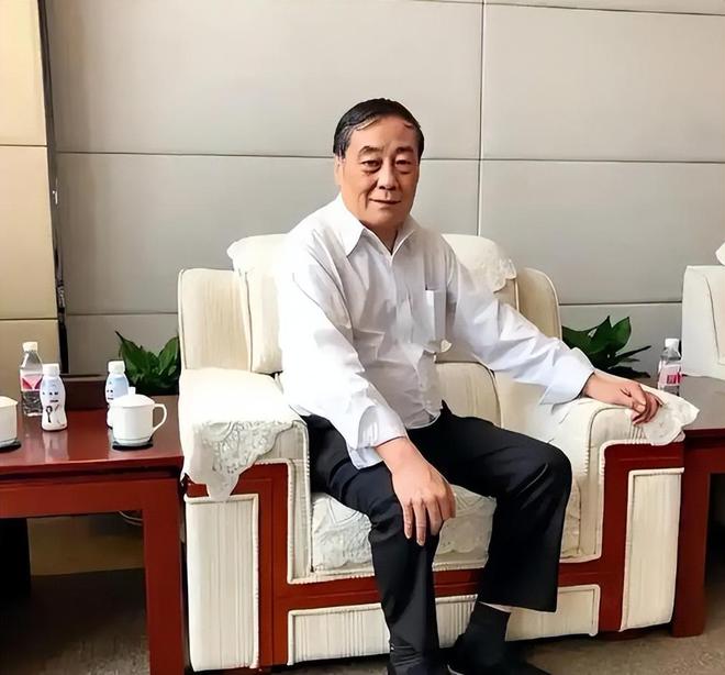 鹏手里买画12年后却让网红一剪为二带走J9国际集团浙江富豪花3000万从李亚(图12)