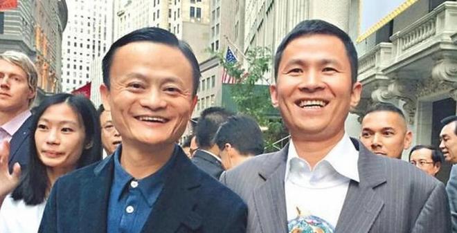 鹏手里买画12年后却让网红一剪为二带走J9国际集团浙江富豪花3000万从李亚(图13)