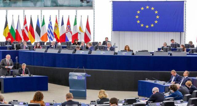 27国枪口一致瞄准中国欧洲正滑向第三世界j9九游会真人游戏第一果然不出默克尔所料(图10)