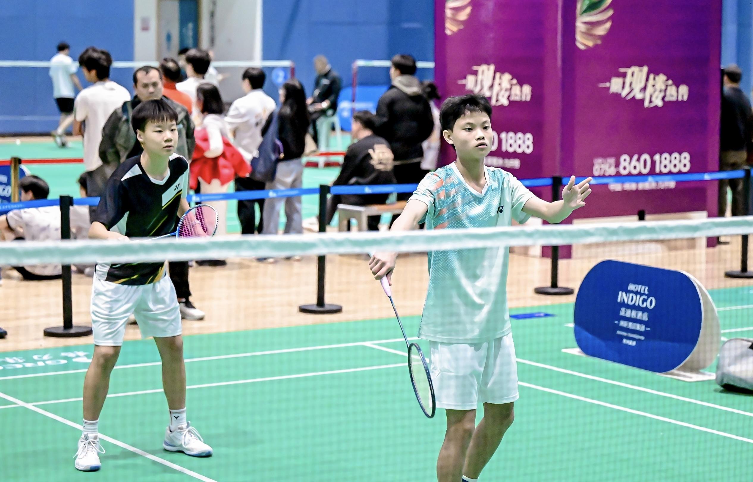 单项邀请赛在珠海举行近750人参赛九游会j9登陆广东省青少年羽毛球(图2) 单项邀请赛在珠海举行近750人参赛九游会j9登陆广东省青少年羽毛球(图2)